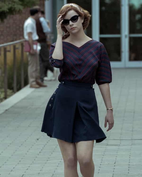 Is there a fashion style you wish would come back or be more embraced in this decade?