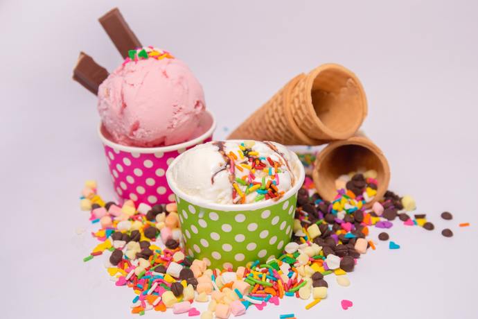 Pick 2 ice cream toppings?