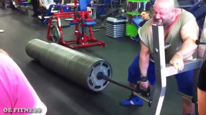 Ladies. How do you feel about the dudes who are ego lifting at the gym just for attention?