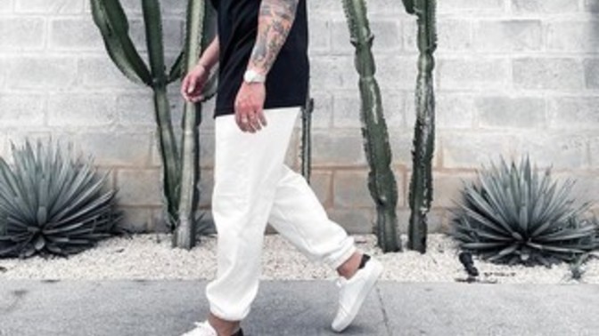 Girls, How do you feel about white sweatpants/gym shorts?