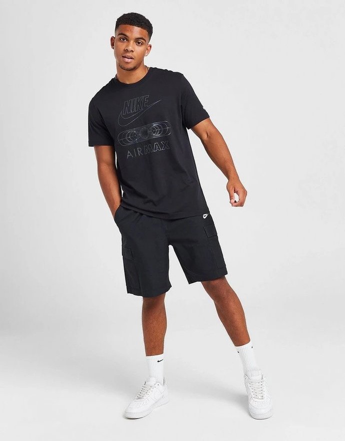 chain tucked in under t-shirt