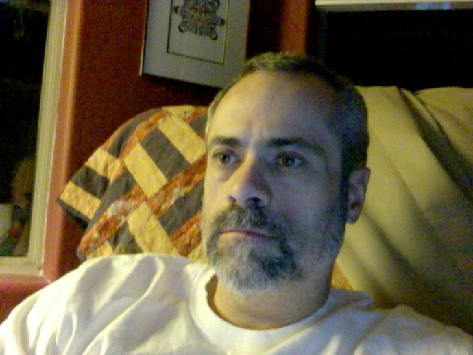 Can you tell when someone is staring at you vs spacing out and just looking in your direction?