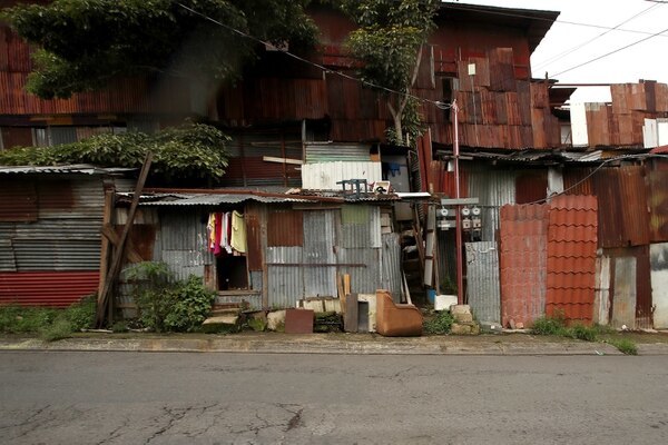 Would you rather have your property and house with fence or without fence?