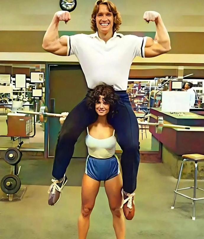 How do you feel about this LEGENDARY female bodybuilder dying?