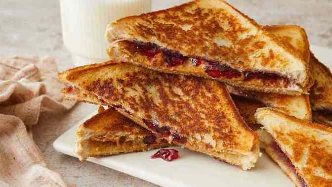 Which iconic childhood sandwich is superior?