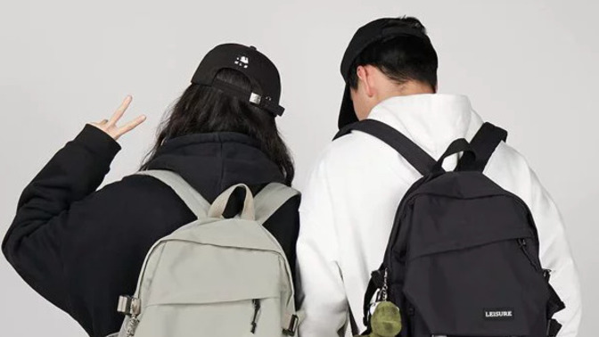 📓 what king of bag (s) did you have in high school 🎒?