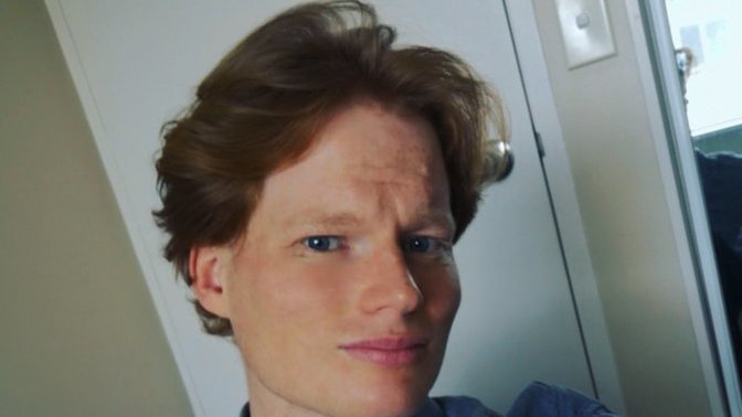 Is pale skin on a male seen as unattractive by western standards now?