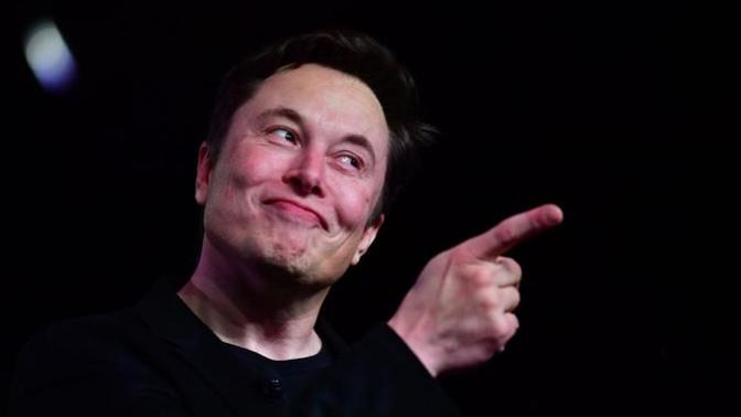Elon Musk, father of 11 children, wants ‘' just smart people’' to have kids. Do you agree with him?