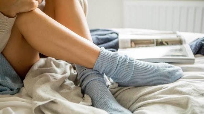 Women's legs with anklets or socks?