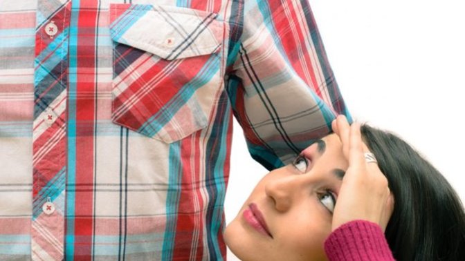 Why do so many people think short women are willing to accept short men?