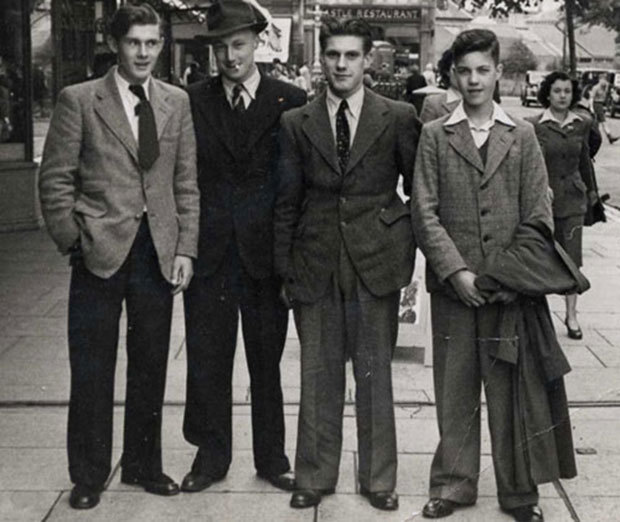 How did people dress in the nineteen thirties, in Western countries?