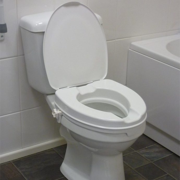 How do you leave the TOILET SEAT? GirlsAskGuys