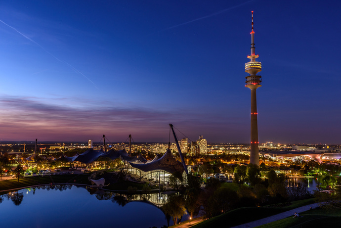 Which cities are glamorous?