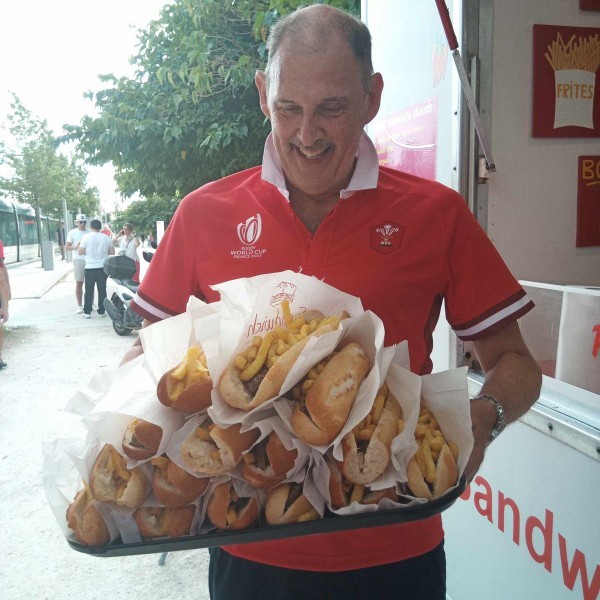 French fries in a baguette, oui or non?