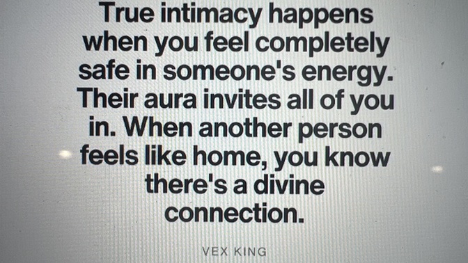 Girl sent me home with food after mediocre/serious end to date last Thursday. She been sending mixed signals. She posted this before texting me today?