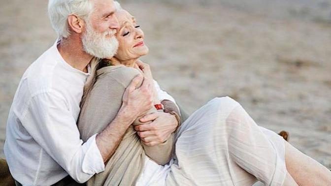 How to make sure a guy falls in love with you/loves you and will be with you forever?