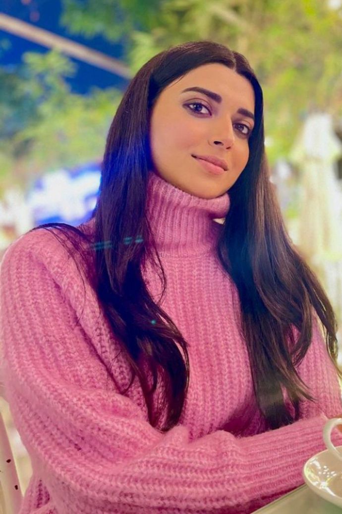 Do turtlenecks look ok?