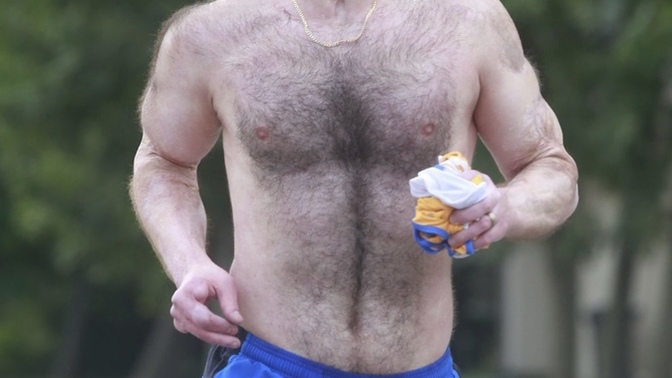 Girls, I’m very insecure. I constantly feel the need to show off my body and seek validation. If I don’t do this, I feel suicidal. Is this normal?