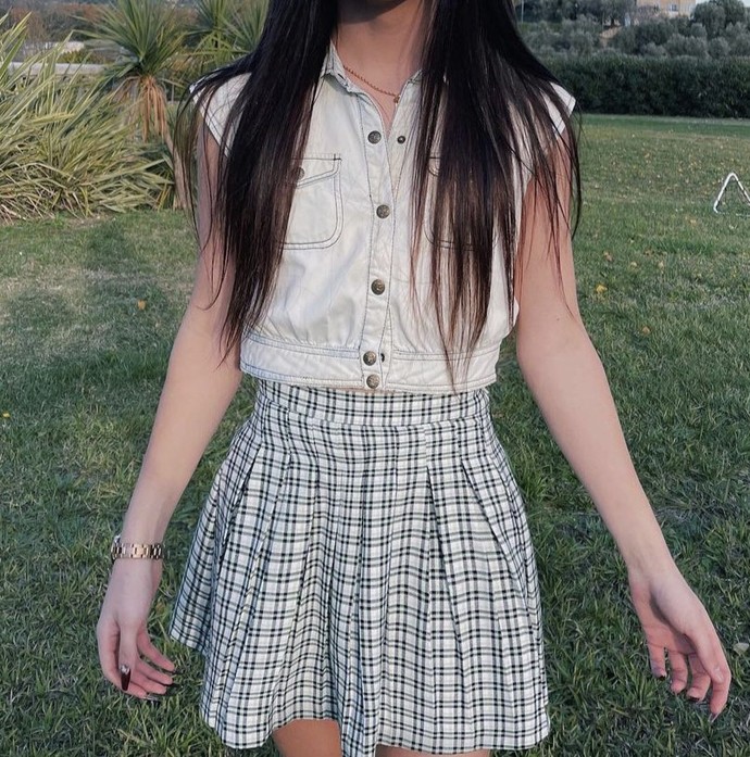 Im a crossdresser, I used to be a manly man. Could you be friends with me?