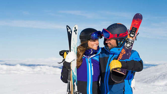Would you enjoy a long weekend with your boo at the beach or in the mountains?