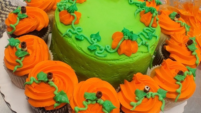 Made a little simple cake for the case?