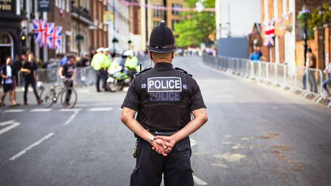 Is it disrespectful not to address police officers as "sir" or "ma'am"?