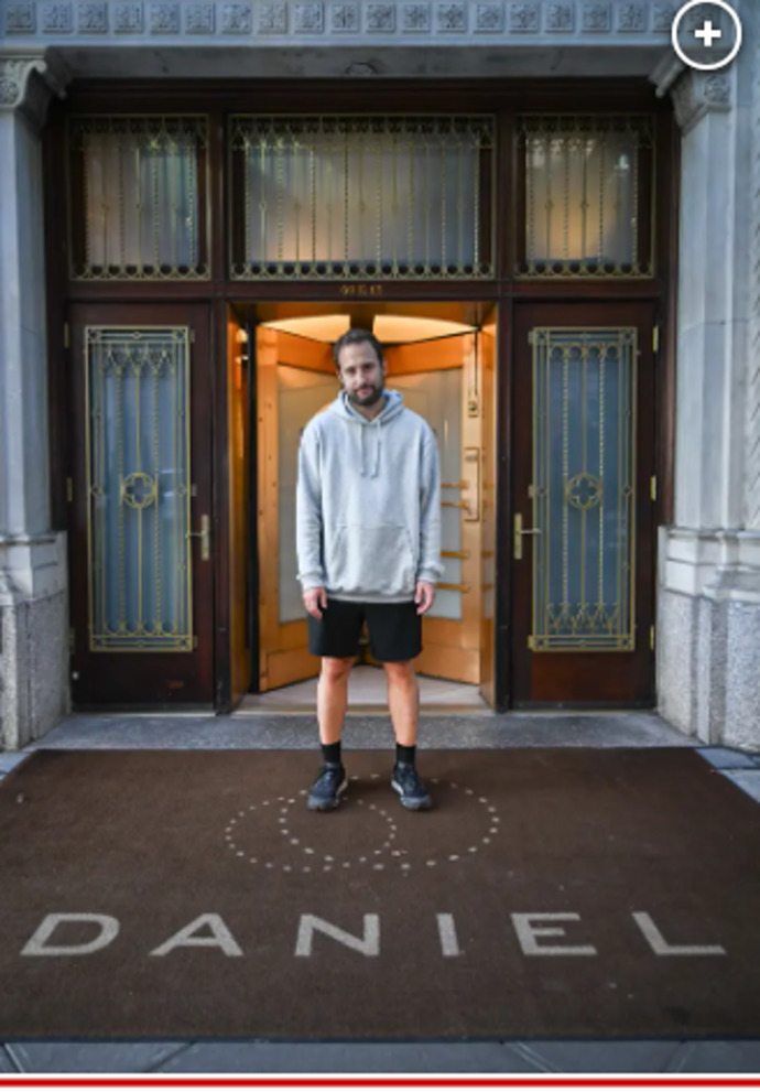 Why are fancy NYC restaurants so mean to people dressed like this? They wouldnt let him eat there. Why?