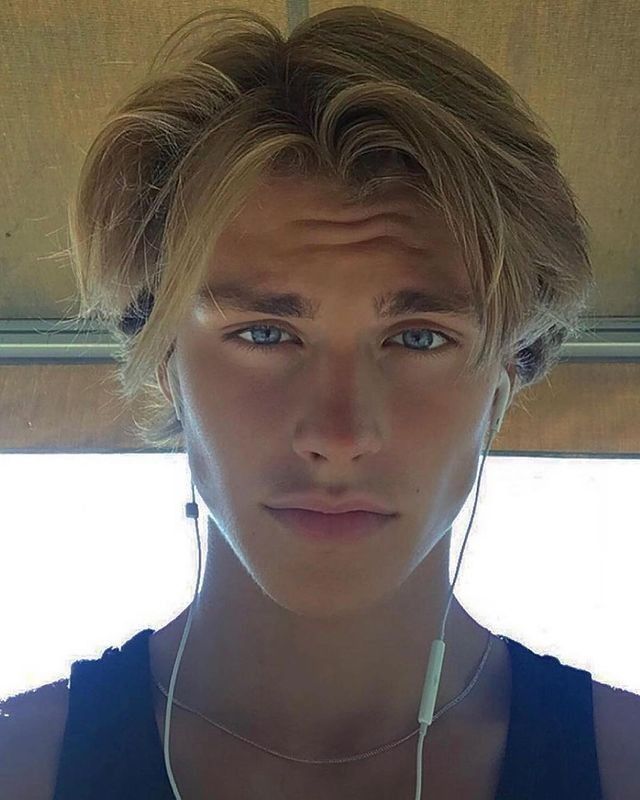 Do women like blond haired men?