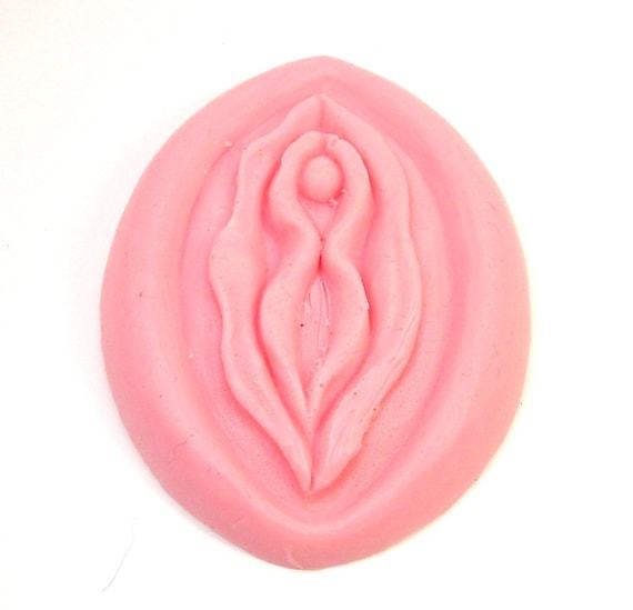Why do people associate the colour pink with femininity?