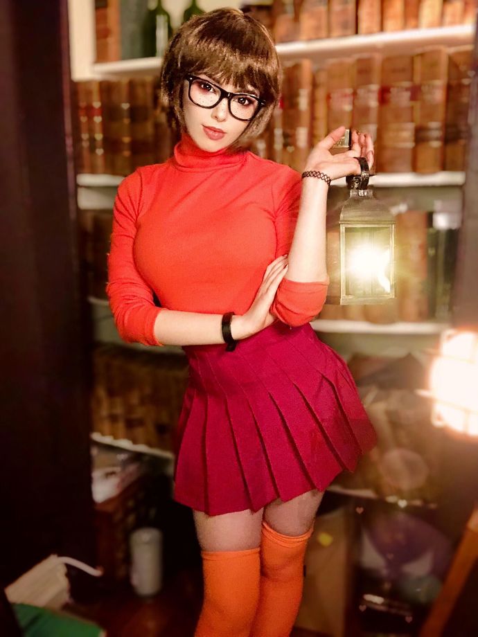 If you were an animated character, which of these hot animated girls would you want to date?