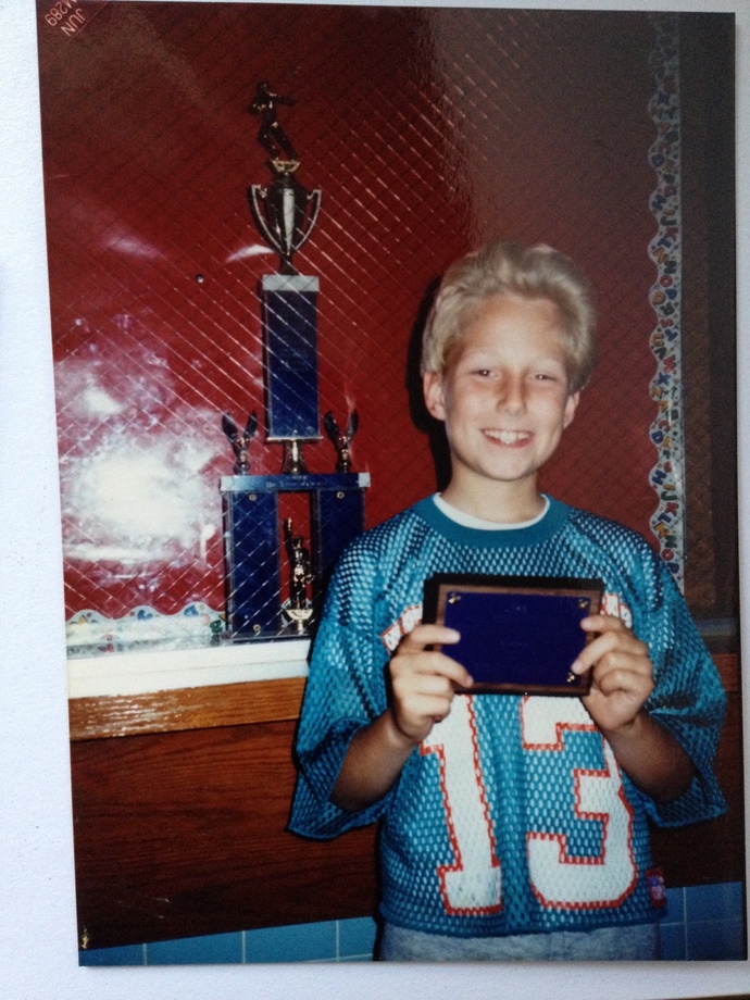 Mom was slippin’ on the haircuts, lmao, but you can still kind of see it through the Ned Flanders hairdo😂
