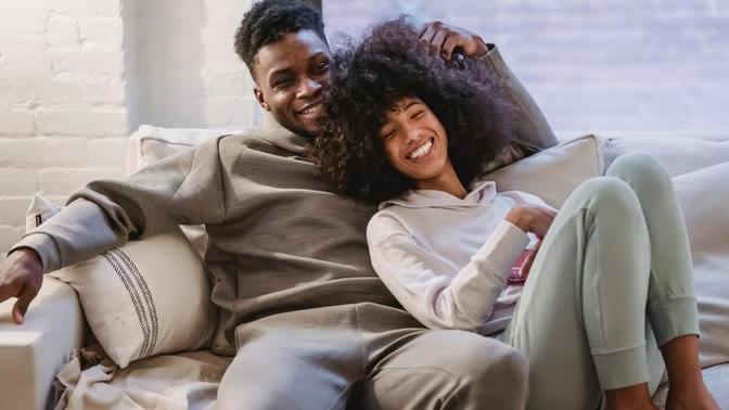 Girls, would you ever platonically cuddle with a guy (fully clothed) if there were no expectations of a relationship with him?
