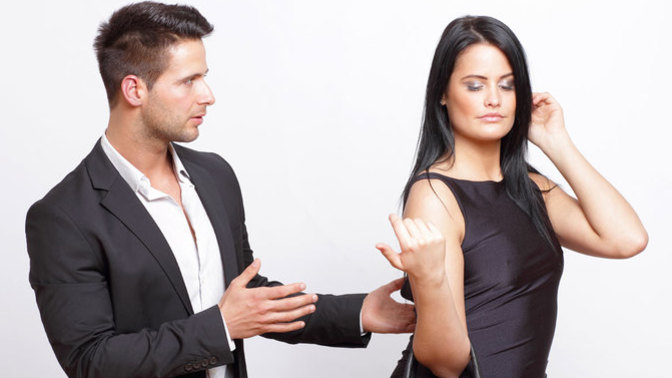 How do I know if a girl is not attracted to me?