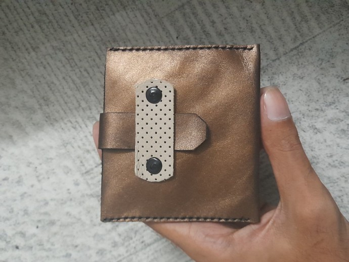 which of these wallets is better than the other one?