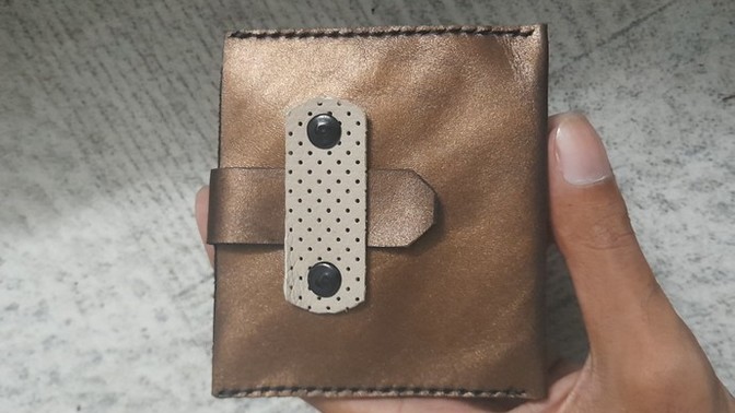 Which of these wallets is better than the other one?