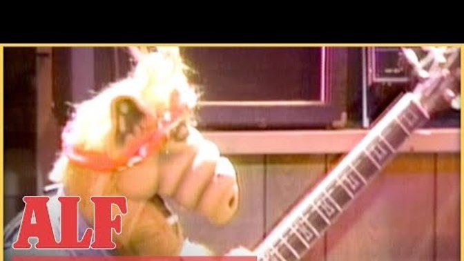 How would things play out if ALF had a crush on Kate instead of Lynn?