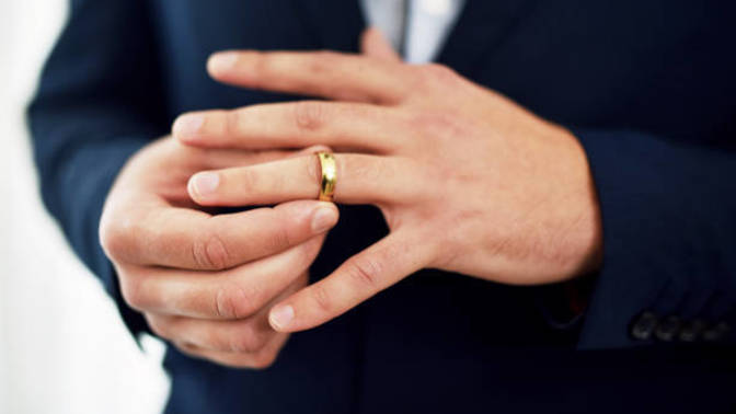 With men rejecting marriage at the highest rate in history. What laws should be changed to incentivize men to get married?