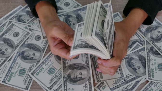 Which is sexier: a financially stable man, or a big strong man?