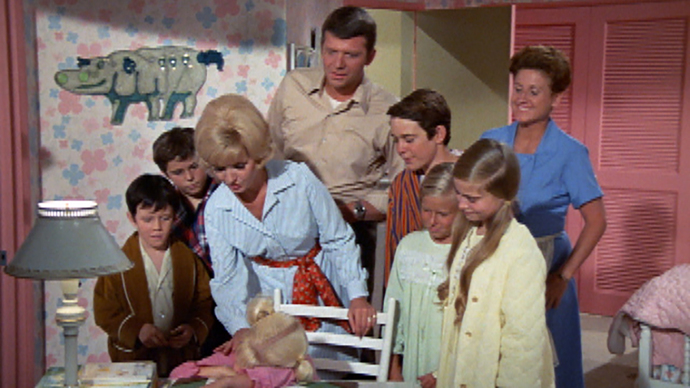 Would it be smart to date a guy with six kids with the youngest being only one?