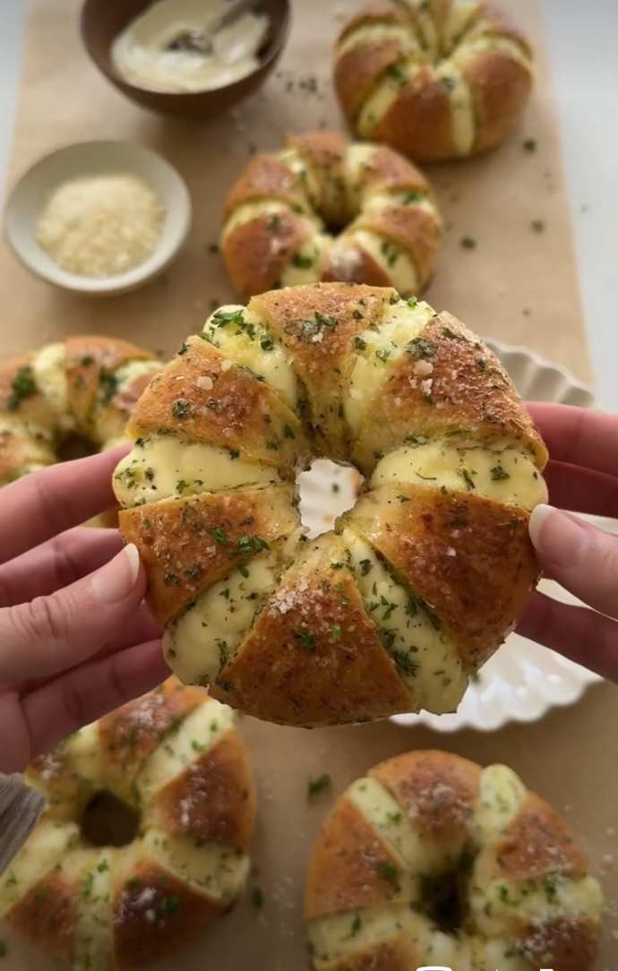 What Do You Put On your Bagel what kind of Bagel You Like?