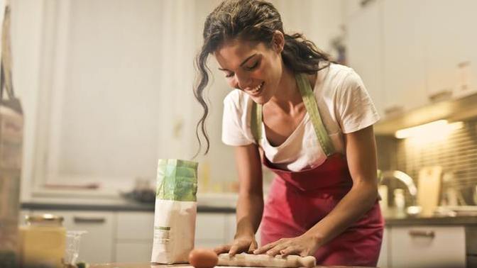 Do you believe its okay to be a house wife and not have your own job?