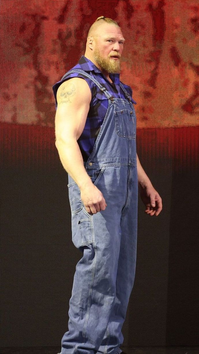 Who would win in a fight between these two men ?