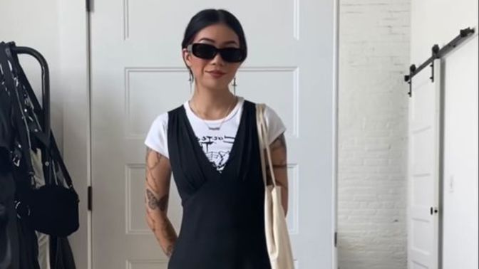 Hey! Do you think one should dress stylishly for a first date, or would something like jeans and a t-shirt be sufficient?