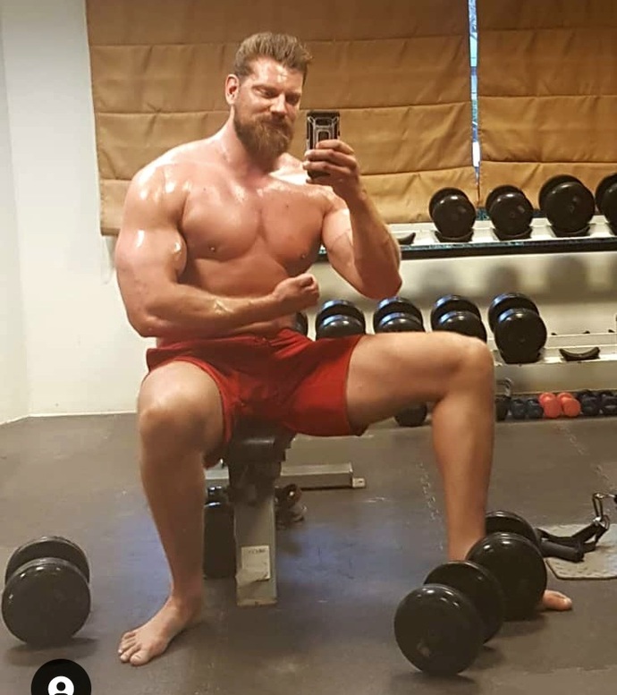 Girls, Would you date a a giant bodybuilder?