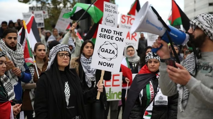 Do All Palestinians = Hamas?
