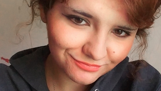 Do guys like natural girls or girls who wear make up?