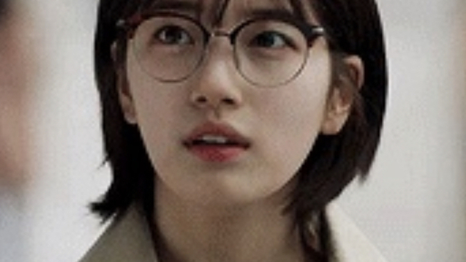 Does this girl look like a nerd?