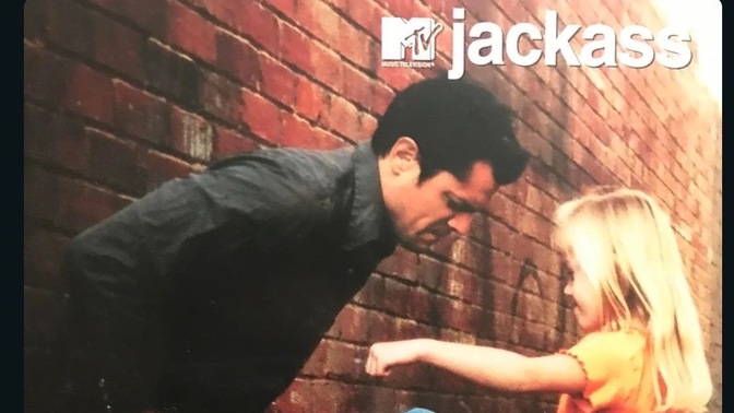 Girls, On a scale of 1 to 10, how funny is this Johnny Knoxville picture?