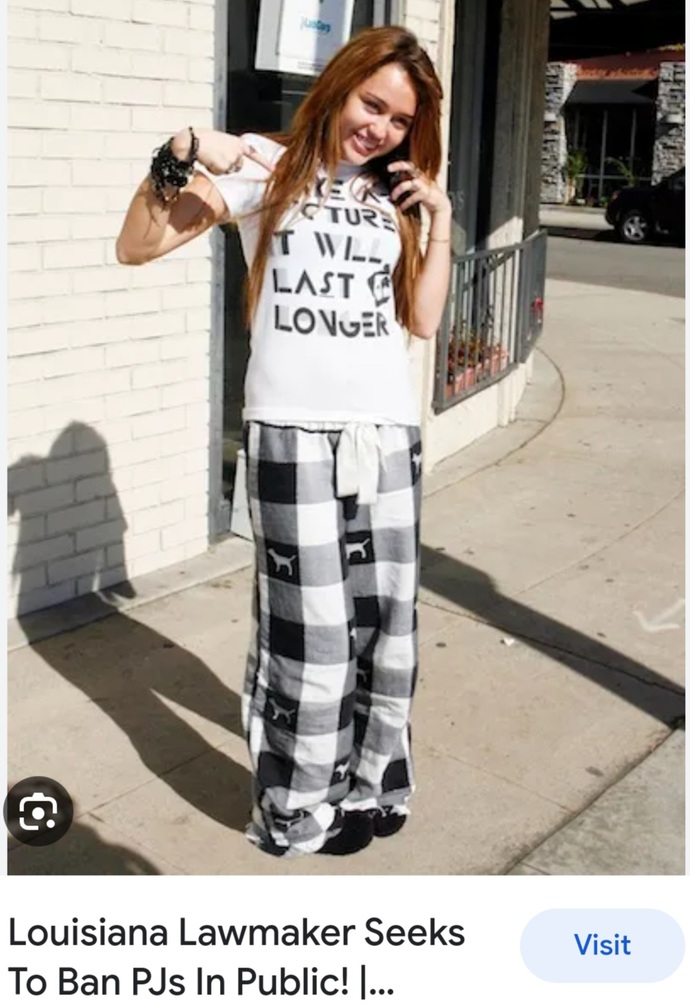 What are some fashion trends that are popular where YOU live, but might be considered strange elsewhere?