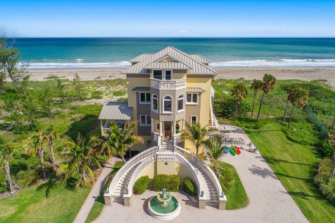 If I ever own a beach condo, can I attract teen girls?